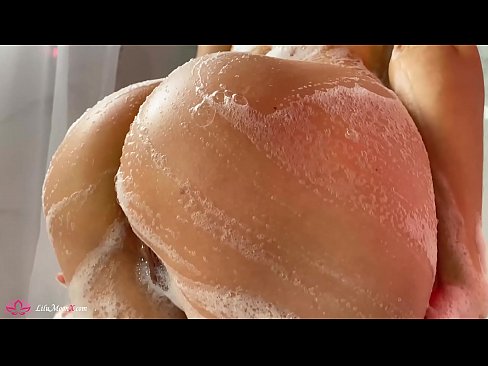❤️ Zeshkania masturbon pidhin me vibrator deri në orgazmë intensive në dush ❤ Porno në sq.epoxyflooringjanesville.top ️❤